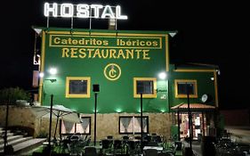 Hostal Catedritos Ibericos A-5 Km 154 A 5 Km De Oropesa A 1 Km De Herreruela De Oropesa